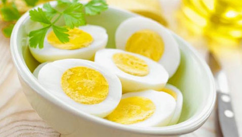 إحذروا.. إذا كنتم من مدمني تناول البيض!!