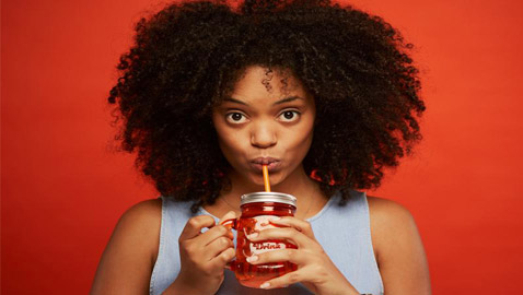 عصير سحري من 4 مكونات ينظف الجسم من السموم والفضلات!