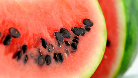  لا تخطر على البال.. تعرفوا الى فوائد بذور البطيخ