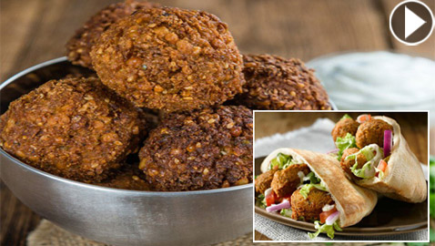 بعد يومها العالمي: لماذا يحتفظ محترفو الفلافل بسرها؟ فما هو أصلها؟