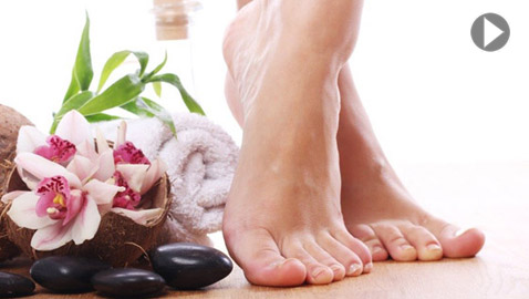 بالفيديو: أبرز أسباب تعرّق الأقدام وطرق علاجها