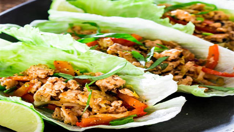 طريقة تحضير لفائف الخس بالدجاج السهلة والسريعة للرجيم