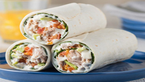 طريقة تحضير لفائف التونة بالأفوكادو الشهية والسريعة للرجيم