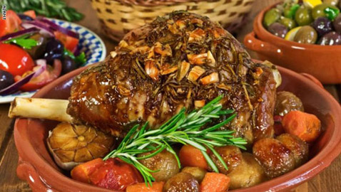 10 أطباق صحيّة وشهية من المطبخ اليوناني.. صور