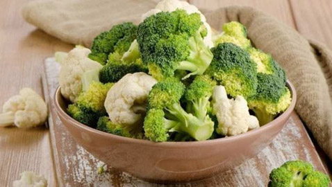 6 وجبات تتسبب في الغازات والانتفاخ.. هذه البدائل