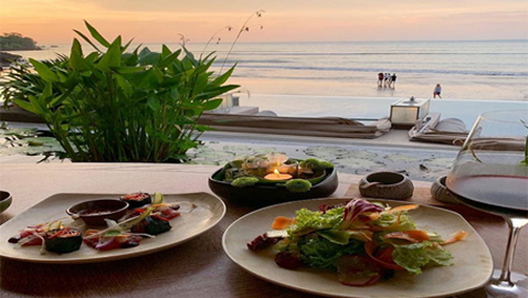 من دبي إلى اليونان ولندن.. قائمة بأفضل المطاعم المطلة على المياه من حول العالم