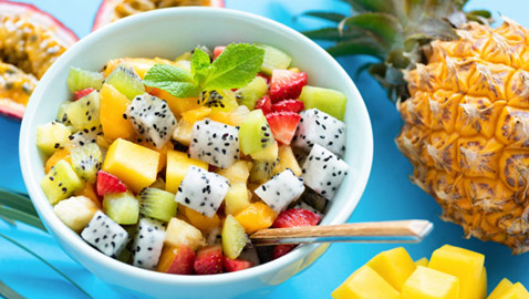 عشاء خفيف وصحي.. 5 طرق لتحضير سلطة الفواكه اللذيذة