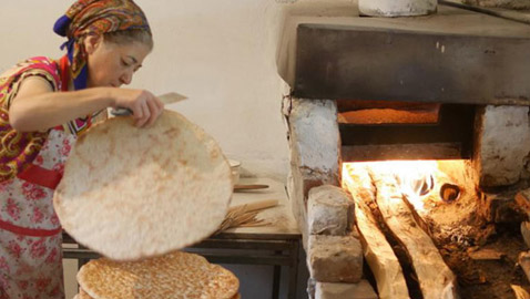 خبز من وحي الآلهة.. كيف يجسد اعتقاد عبادة الشمس عبر مظهره؟