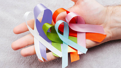 الضحك والمشي والقهوة.. عادات يومية مقاومة لمرض السرطان الخبيث