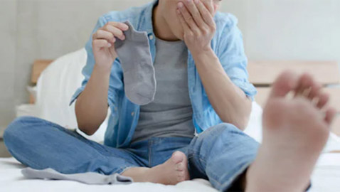 منعا للإحراج.. هكذا تتخلص من رائحة القدمين والحذاء الكريهة