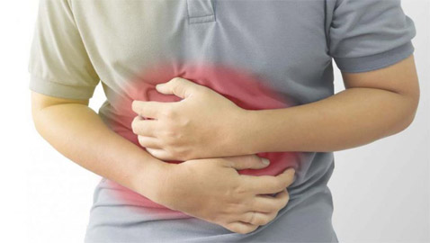 كيف يكشف موقع الألم بالبطن عن المشكلات الصحية لديك؟ وما العلاج؟