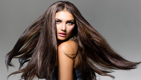 15 نصيحة مفيدة من الخبراء لشعر حيوي وصحي مشرق في نهاية العام