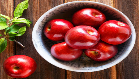 نوع جديد من التفاح يمكن تخزينه في الثلاجة لمدة عام كامل