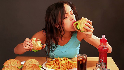 مصدر الرغبة الشديدة في الأكل.. العلم يحدد السر!