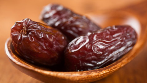 ماذا يحدث لجسمك إن تناولت 3 تمرات يوميا؟