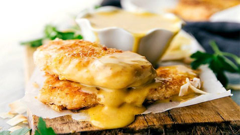  دجاج مقلي بجوز الهند مع صوص الخردل بالعسل