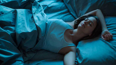 احذروا النوم أقل من 4 ساعات أو أكثر من 10.. لهذا السبب!