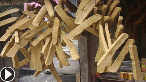 بالفيديو.. تعرفوا إلى أقسى جبنة في العالم في أعلى جبال الهيمالايا