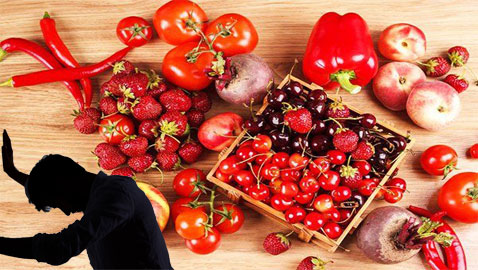 الفراولة.. وأكلات حمراء لمقاومة الاكتئاب