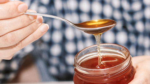 فيما عدا هاتين الحالتين.. فوائد عسل النحل مذهلة