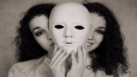 اضطراب تبدد الشخصية: يشعر المصاب به أن حياته فيلم وليست واقعا!