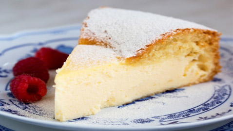 إليكم طريقة تحضير الكيكة السحرية من أطيب حلويات رمضان