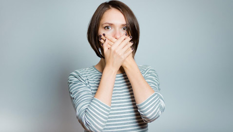 رائحة الفم الكريهة في رمضان: الأسباب، طرق العلاج