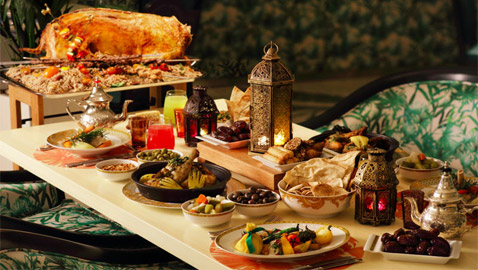 ماذا تأكلون وتتجنبون: نصائح غذائية لتفادي الأمراض وزيادة الوزن برمضان