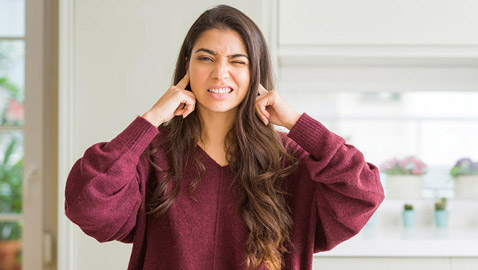 10 أصوات تصدر عن الجسم قد تنذر بأمراض خطيرة