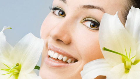 هكذا تساعدين بشرتكِ على الحماية من الشمس والتلوث