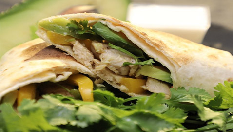 إليكم طريقة تحضير ساندويش الفاهيتا بطعم رائع ولذيذ للسحور