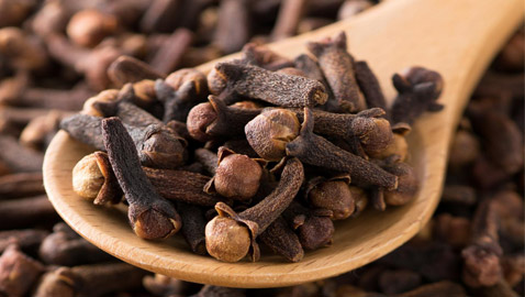 15 فائدة للقرنفل منها قتل البكتيريا، علاج السرطان والسكري وتطويل الشعر