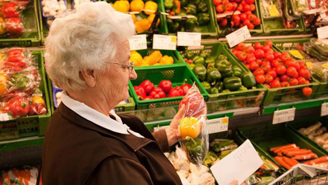 تحمي من الخرف والزهايمر... 9 أطعمة تحافظ على صحة الدماغ