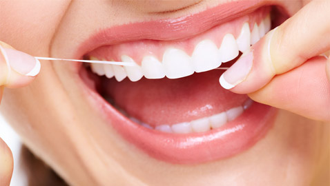 تجنبوها.. إليكم 8 عادات خاطئة تهدد صحة اللثة والأسنان!