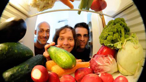 بالصور ـ لغز العلاقة الغامضة بين الغذاء والسعادة!