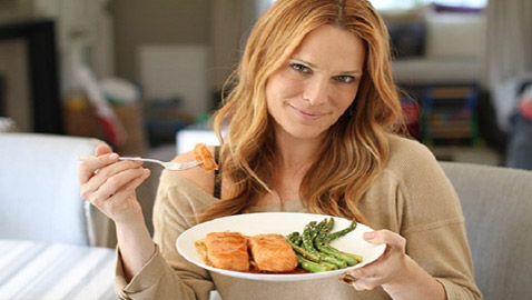 10 أطعمة يمكنك أن تتناولها بحرية دون أن تسبب زيادة الوزن