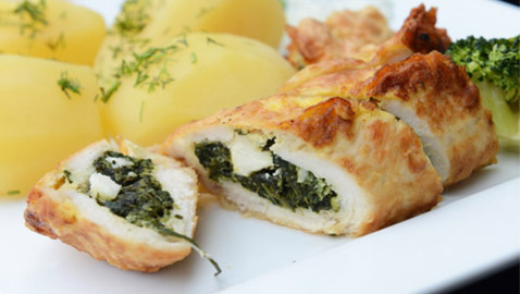 طريقة تحضير رولات الدجاج بالسبانخ والجبن للرجيم بطعم شهي ومميز