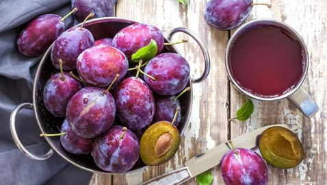 تعرّفوا على الفوائد القيّمة للخوخ الأسود