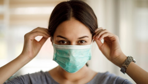 6 نصائح للتخلص من حساسية الوجه الناتجة عن ارتداء الكمامة طوال اليوم