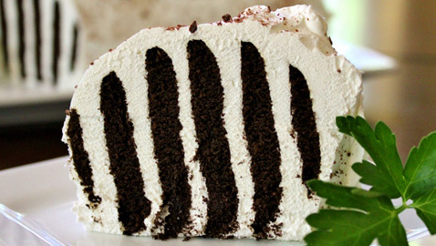 إليكم طريقة تحضير كيك الحمار الوحشي.. وصفة سهلة ومناسبة للجو الحار