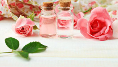 فوائد شرب ماء الورد مع الماء