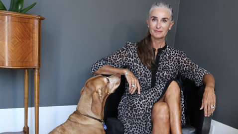 بالصور: عارضة ازياء تثبت أن العمر مجرد رقم فقط