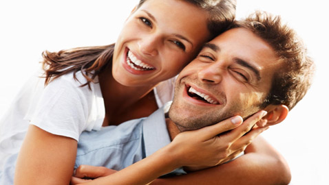 أشياء بسيطة تجعل زوجك يتعلق بك!