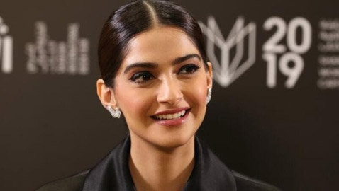 استوحي مكياج عُرسك من سونام كابور (صور)