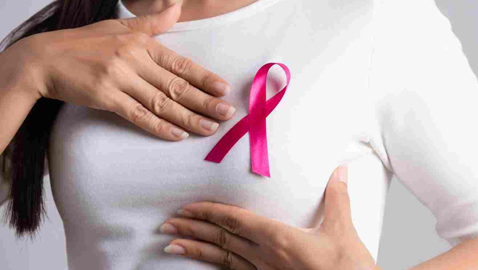 أبرزها الطفح الجلدي..علامات تحذيرية قد تشير إلى الإصابة بسرطان الثدي!‎