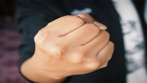 علاقة قوة قبضة اليد بصحة الجسم: تكشف الأسباب التي ستؤدي لوفاتك!