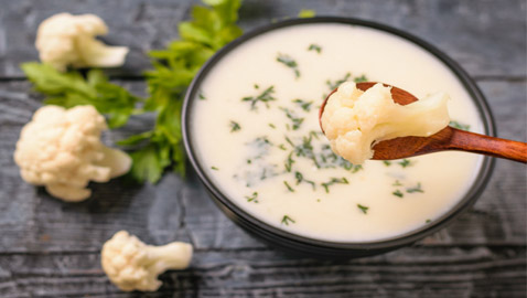 إليكم وصفة شوربة القرنبيط منخفضة الكربوهيدرات لأيام الشتاء الباردة