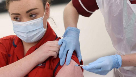 الأعراض والحياة اليومية.. 3 أسئلة بشأن لقاح كورونا الجديد