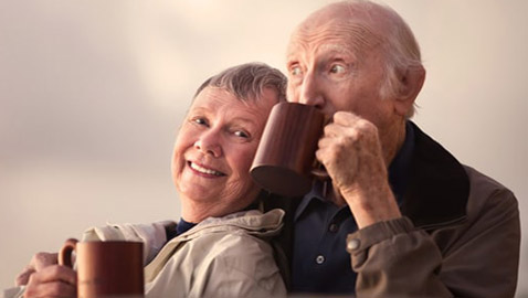 دراسة: شرب 5 أكواب من الشاي يوميا يحسن التركيز لدى كبار السن!