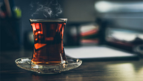 إضافة صحية وشائعة للشاي قد تقلل خطر الإصابة بالسرطان وتطيل العمر!
